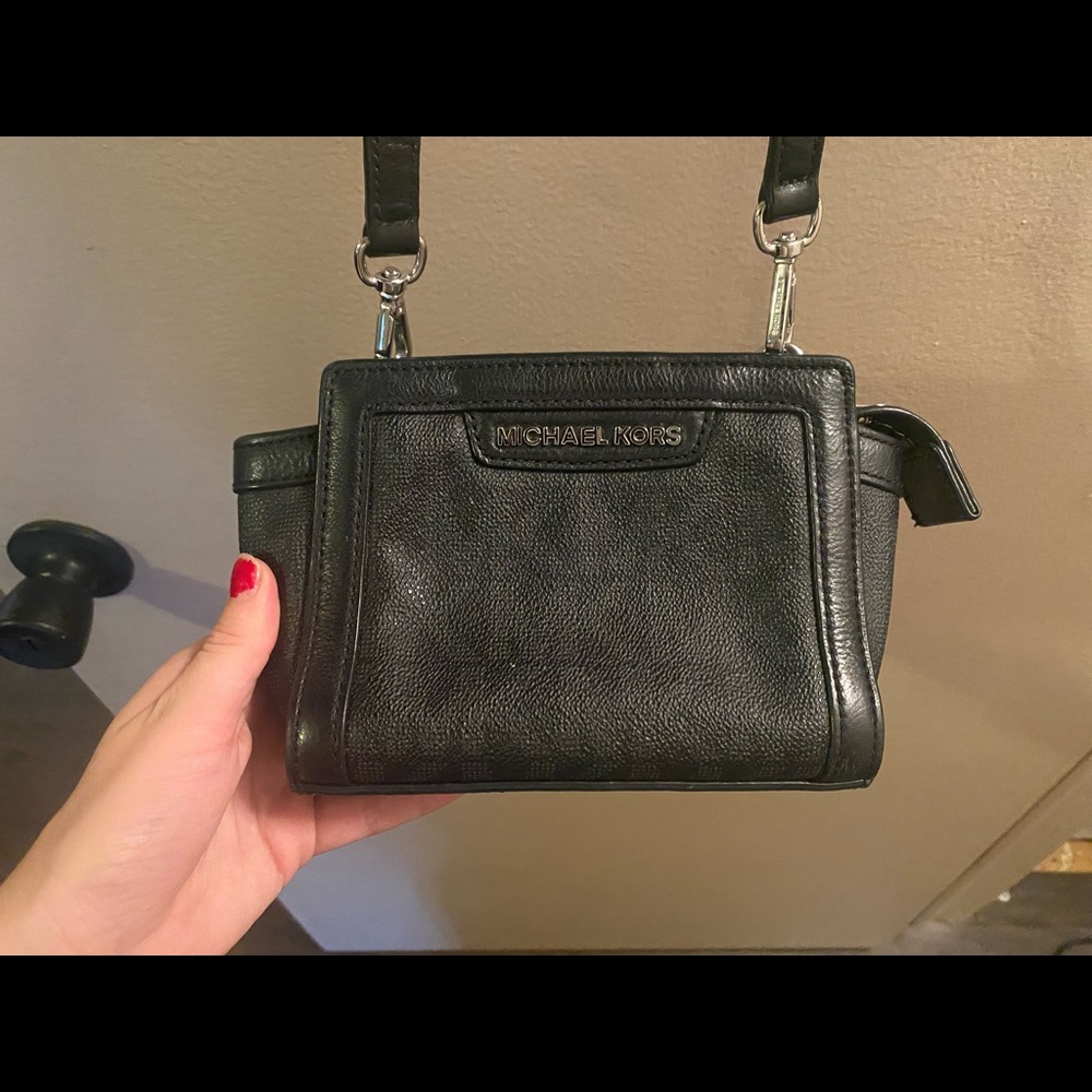 Mini Selma Black Michael Kors Crossbody Purse